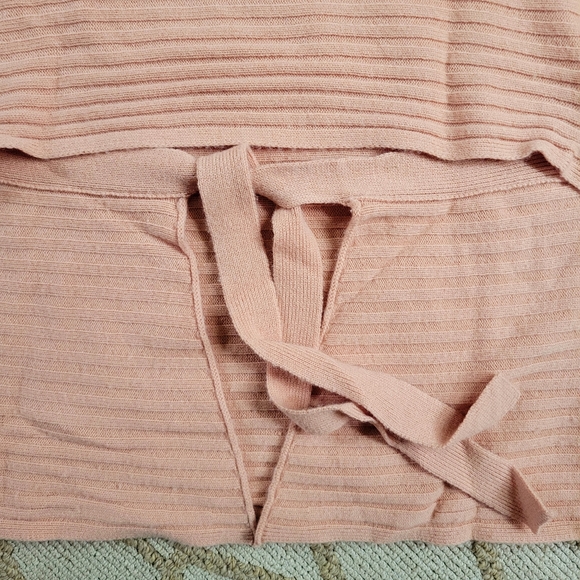 Vince cashmere blend sweater with gorgeous back detail - Sz M - Picture 4 of 6